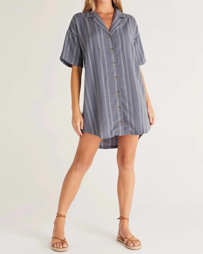 Front of a model wearing a size LARGE James Easy Striped Dress in Worn Indigo in Worn Indigo by Z Supply. | dia_product_style_image_id:334827